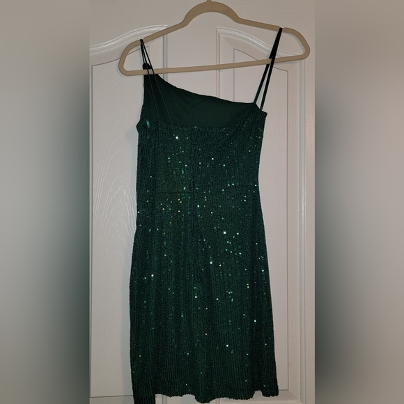 Emerald One-Shoulder Sequin Mini Dress - Picture 2 of 5